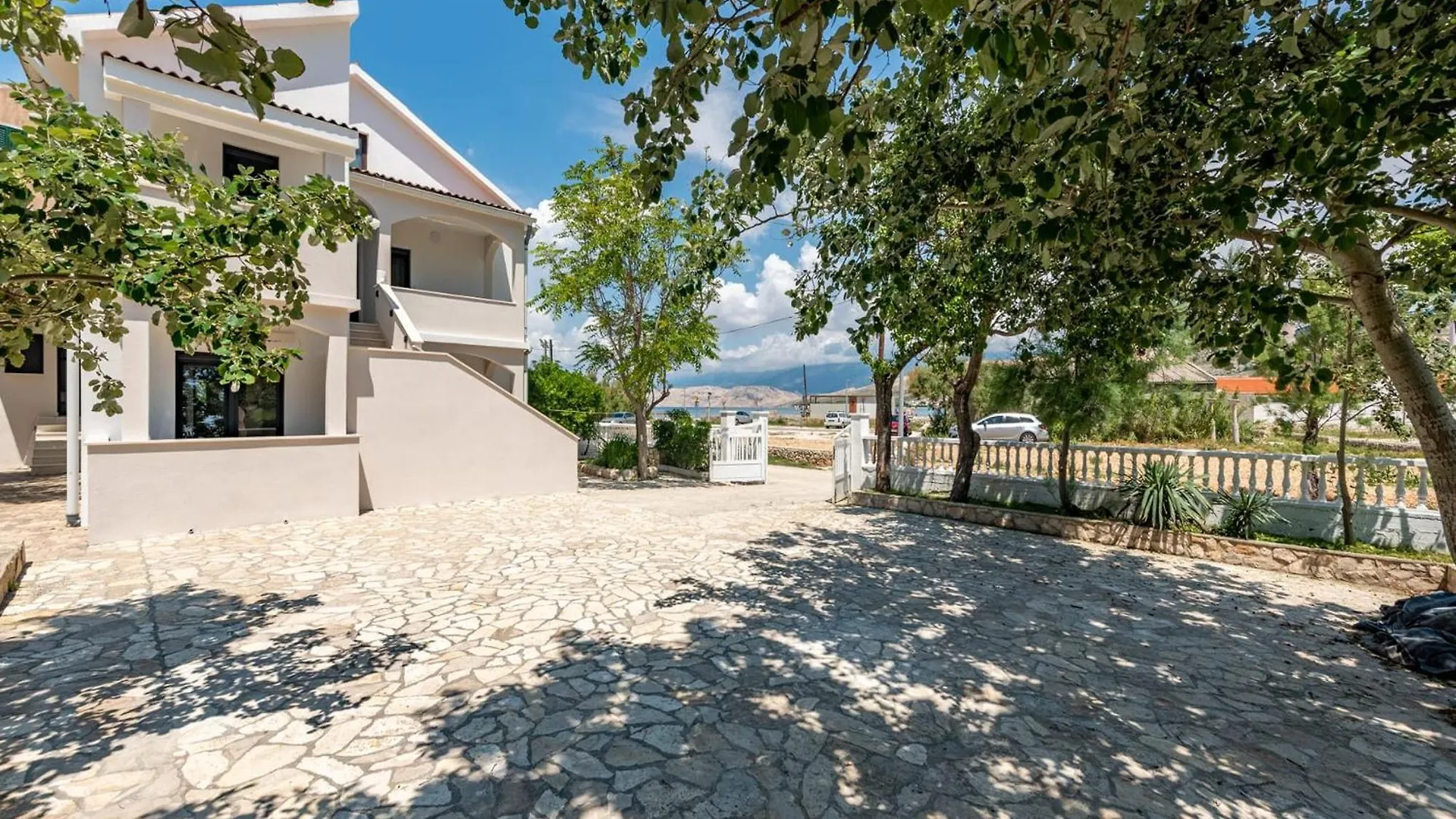Apartmán Apartmani Curic Beachfront Pag Town