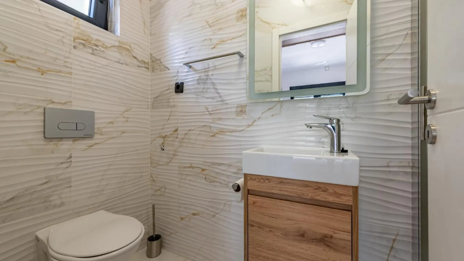 Apartmani Curic Beachfront Pag Town Croazia