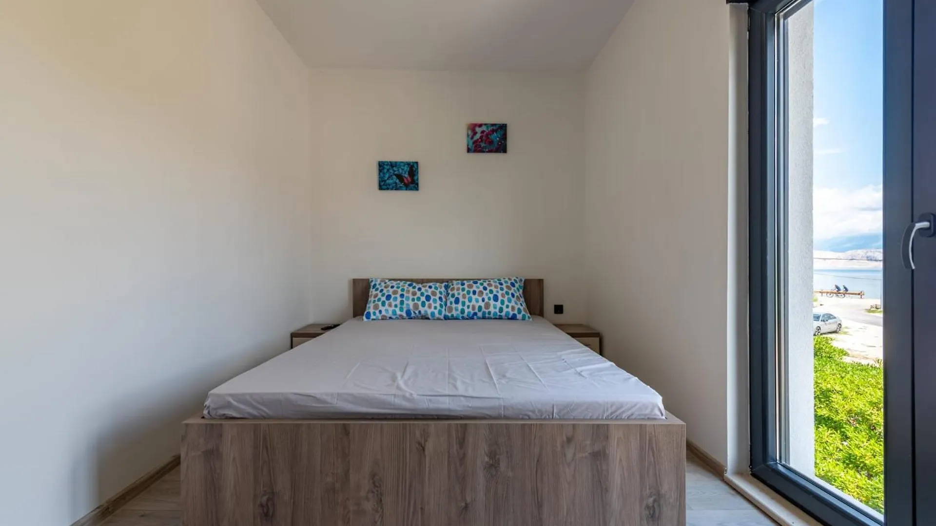 Apartmani Curic Beachfront Pag Town 0*,