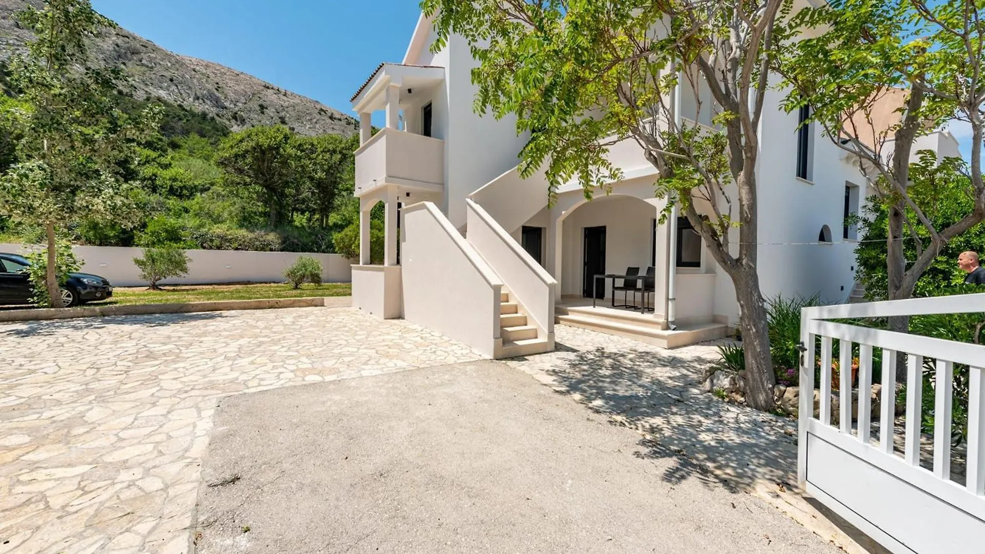 Apartment Apartmani Curic Beachfront Pag Town