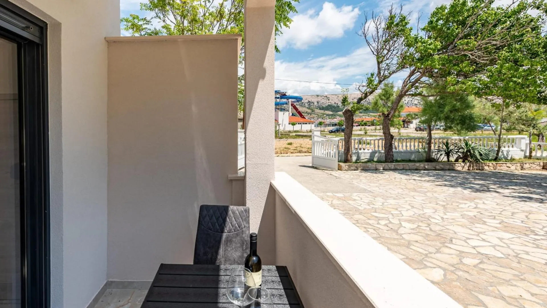 Apartmani Curic Beachfront Pag Town Croatia