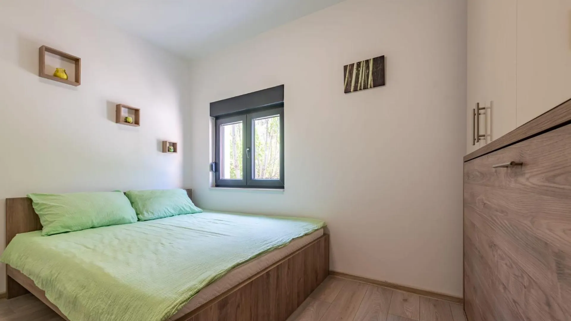 Apartment Apartmani Curic Beachfront Pag Town Croatia