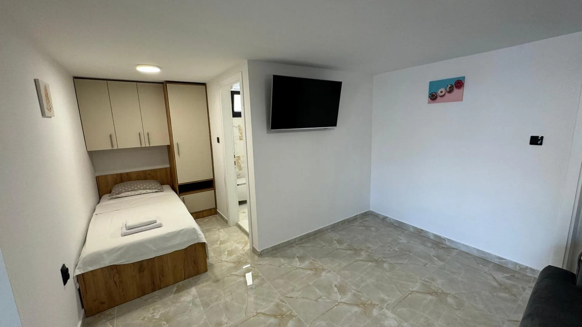 Apartmani Curic Beachfront Pag Town Croatia