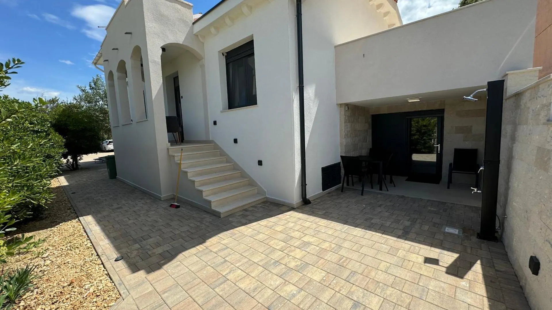 Apartment Apartmani Curic Beachfront Pag Town